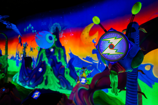Buzz Lightyear&rsquo;s Space Ranger Spin rouvre avec de nouveaux véhicules et blasters